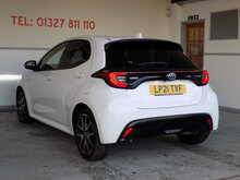 Toyota Yaris VVT-h Dynamic