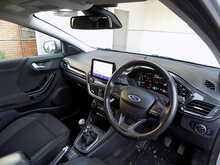 Ford Puma T EcoBoost Titanium