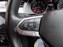 Volkswagen Passat TSI EVO SE Nav