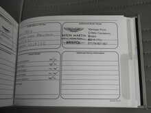 Aston Martin DB11 V12