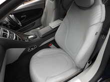 Aston Martin DB11 V12