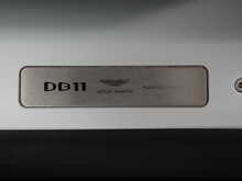 Aston Martin DB11 V12