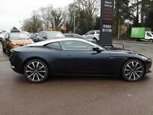 Aston Martin DB11 V12