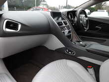 Aston Martin DB11 V12