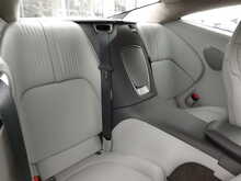 Aston Martin DB11 V12