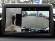 Aston Martin DB11 V12