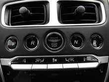 Aston Martin DB11 V12