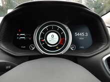 Aston Martin DB11 V12