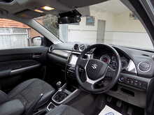 Suzuki Vitara Boosterjet MHEV SZ5