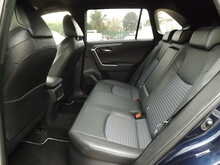 Toyota RAV4 VVT-h Dynamic