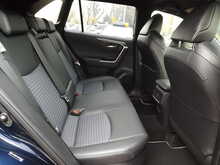 Toyota RAV4 VVT-h Dynamic