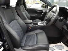 Toyota RAV4 VVT-h Dynamic