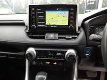 Toyota RAV4 VVT-h Dynamic