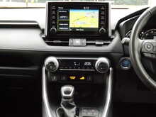 Toyota RAV4 VVT-h Dynamic