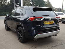 Toyota RAV4 VVT-h Dynamic