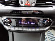 Hyundai i30 FASTBACK