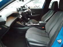 Peugeot 208 PureTech Allure Premium