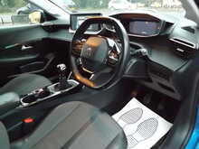 Peugeot 208 PureTech Allure Premium