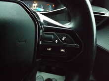 Peugeot 208 PureTech Allure Premium