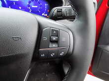 Ford Focus T EcoBoost MHEV Titanium Vignale