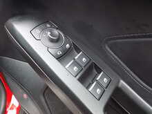Ford Focus T EcoBoost MHEV Titanium Vignale