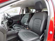 Ford Focus T EcoBoost MHEV Titanium Vignale