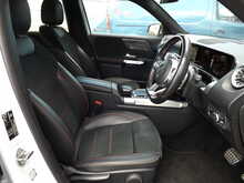 Mercedes-Benz GLB GLB200 AMG Line