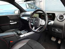 Mercedes-Benz GLB GLB200 AMG Line