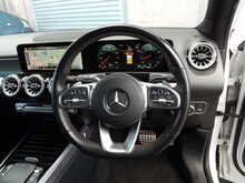 Mercedes-Benz GLB GLB200 AMG Line