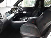 Mercedes-Benz GLB GLB200 AMG Line