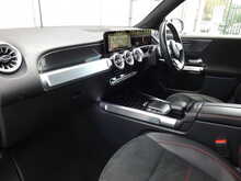 Mercedes-Benz GLB GLB200 AMG Line