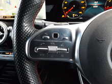 Mercedes-Benz GLB GLB200 AMG Line