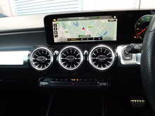 Mercedes-Benz GLB GLB200 AMG Line