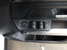 Mercedes-Benz GLB GLB200 AMG Line