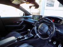 Peugeot 208 PureTech GT