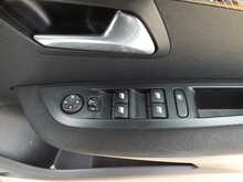 Peugeot 208 PureTech Active Premium