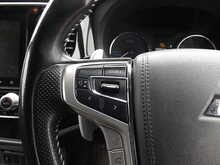 Mitsubishi Outlander PHEV TwinMotor Dynamic