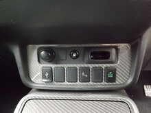 Mitsubishi Outlander PHEV TwinMotor Dynamic