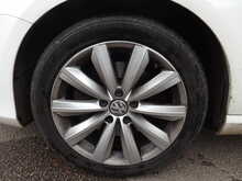 Volkswagen Passat TDI BlueMotion Tech Highline