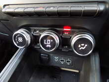 Renault Clio TCe Iconic Edition
