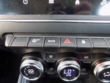 Renault Clio TCe Iconic Edition