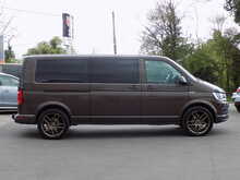 Volkswagen Transporter Shuttle TDI BlueMotion Tech SE