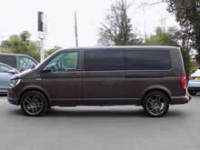 Volkswagen Transporter Shuttle TDI BlueMotion Tech SE