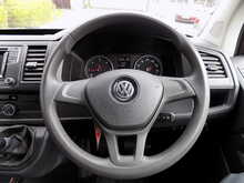 Volkswagen Transporter Shuttle TDI BlueMotion Tech SE