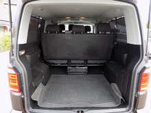 Volkswagen Transporter Shuttle TDI BlueMotion Tech SE