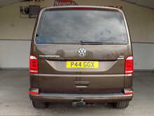 Volkswagen Transporter Shuttle TDI BlueMotion Tech SE