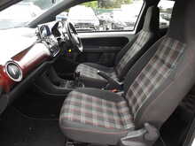 Volkswagen up! TSI up! GTI 