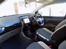Toyota AYGO VVT-i x-press