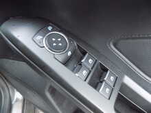Ford Focus T EcoBoost ST-Line
