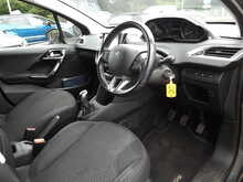Peugeot 208 PureTech Tech Edition
